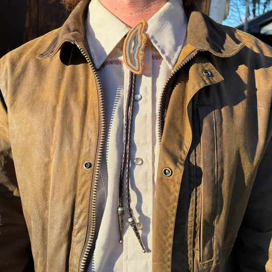 How to Wear a Bolo Tie: Style Tips for Any Occasion
