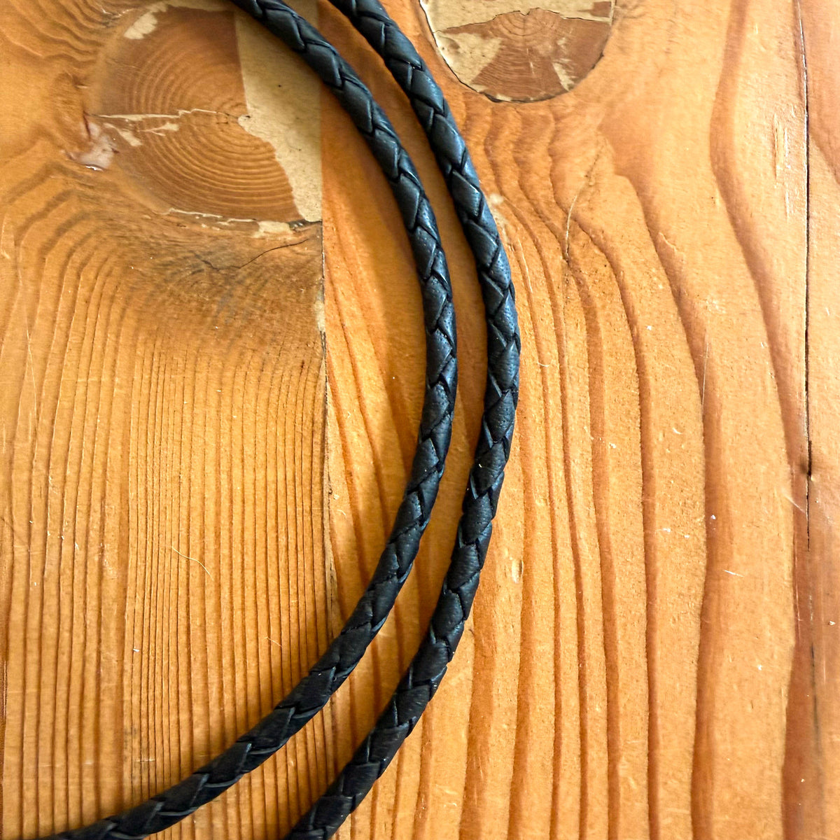 Silver Bull Bolo Tie