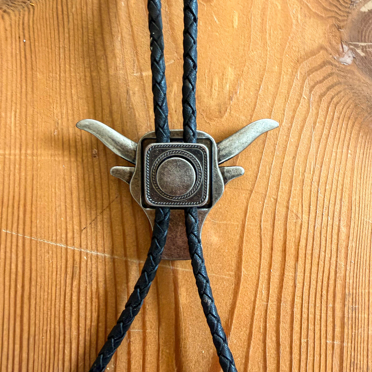 Silver Bull Bolo Tie